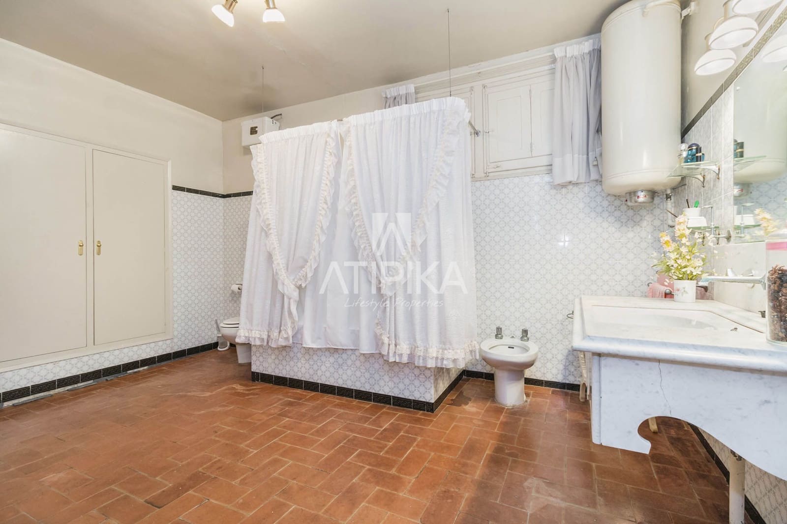 Finca/Country House for sale in Castellet i la Gornal with pool - € 1,400,000 (Ref: 9084863)