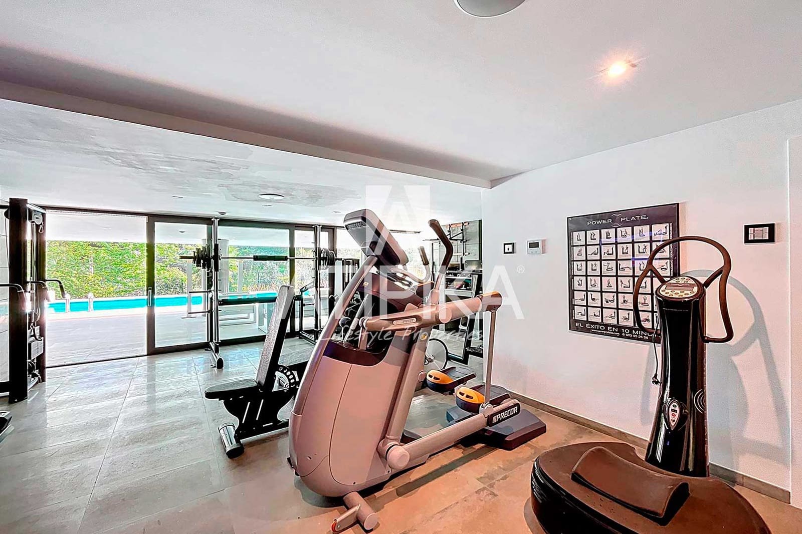 4 soveværelse Villa til salg i Alella med swimmingpool - € 2.499.000 (Ref: 9095005)