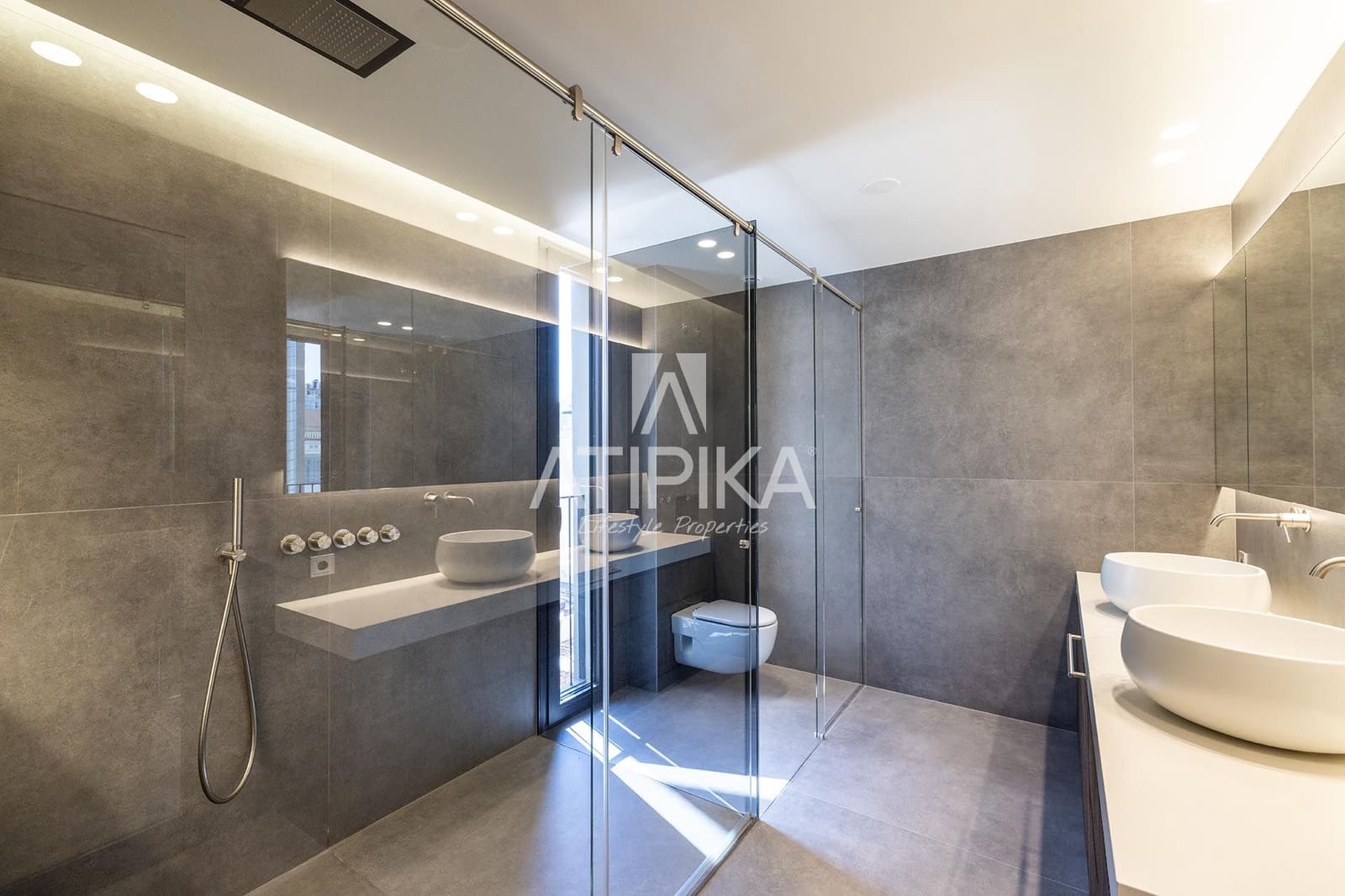 5 makuuhuone Kattohuoneisto myytävänä paikassa Barcelona kaupunki - 5 500 000 € (Ref: 9106218)