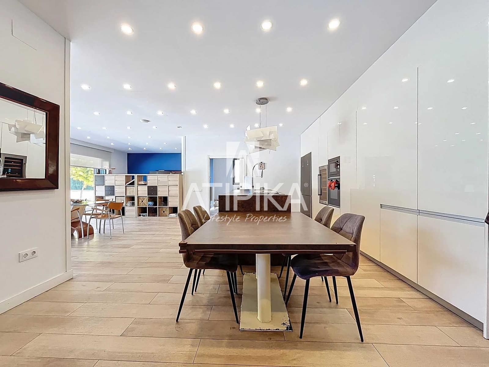 10 soverom Villa til salgs i Cubelles med svømmebasseng - € 798 000 (Ref: 9106219)