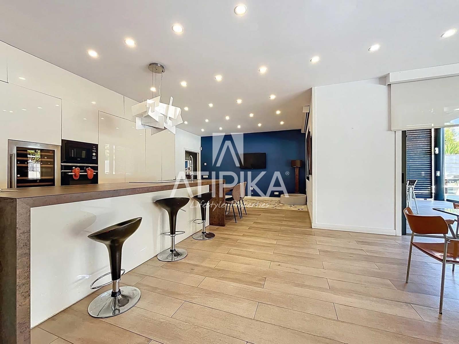 10 soverom Villa til salgs i Cubelles med svømmebasseng - € 798 000 (Ref: 9106219)