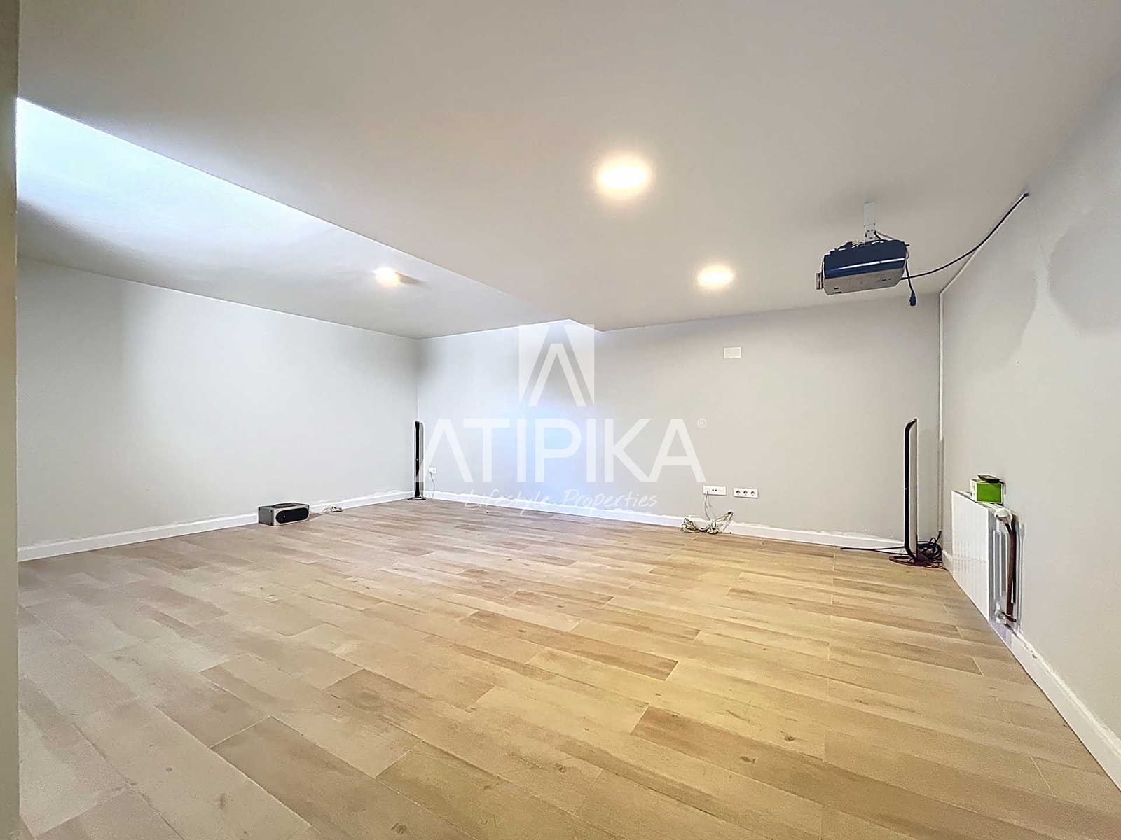 10 soverom Villa til salgs i Cubelles med svømmebasseng - € 798 000 (Ref: 9106219)