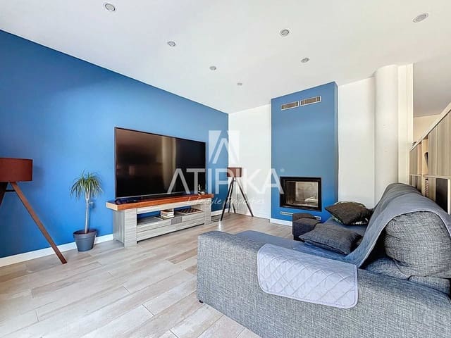 10 soverom Villa til salgs i Cubelles med svømmebasseng - € 798 000 (Ref: 9106219)