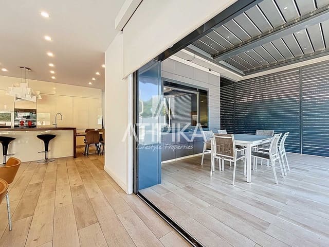 10 soverom Villa til salgs i Cubelles med svømmebasseng - € 798 000 (Ref: 9106219)