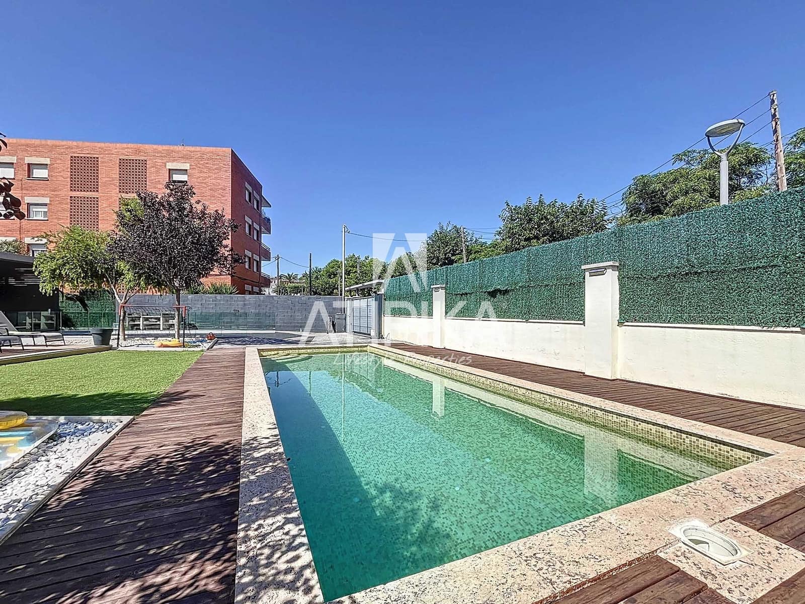 10 soverom Villa til salgs i Cubelles med svømmebasseng - € 798 000 (Ref: 9106219)