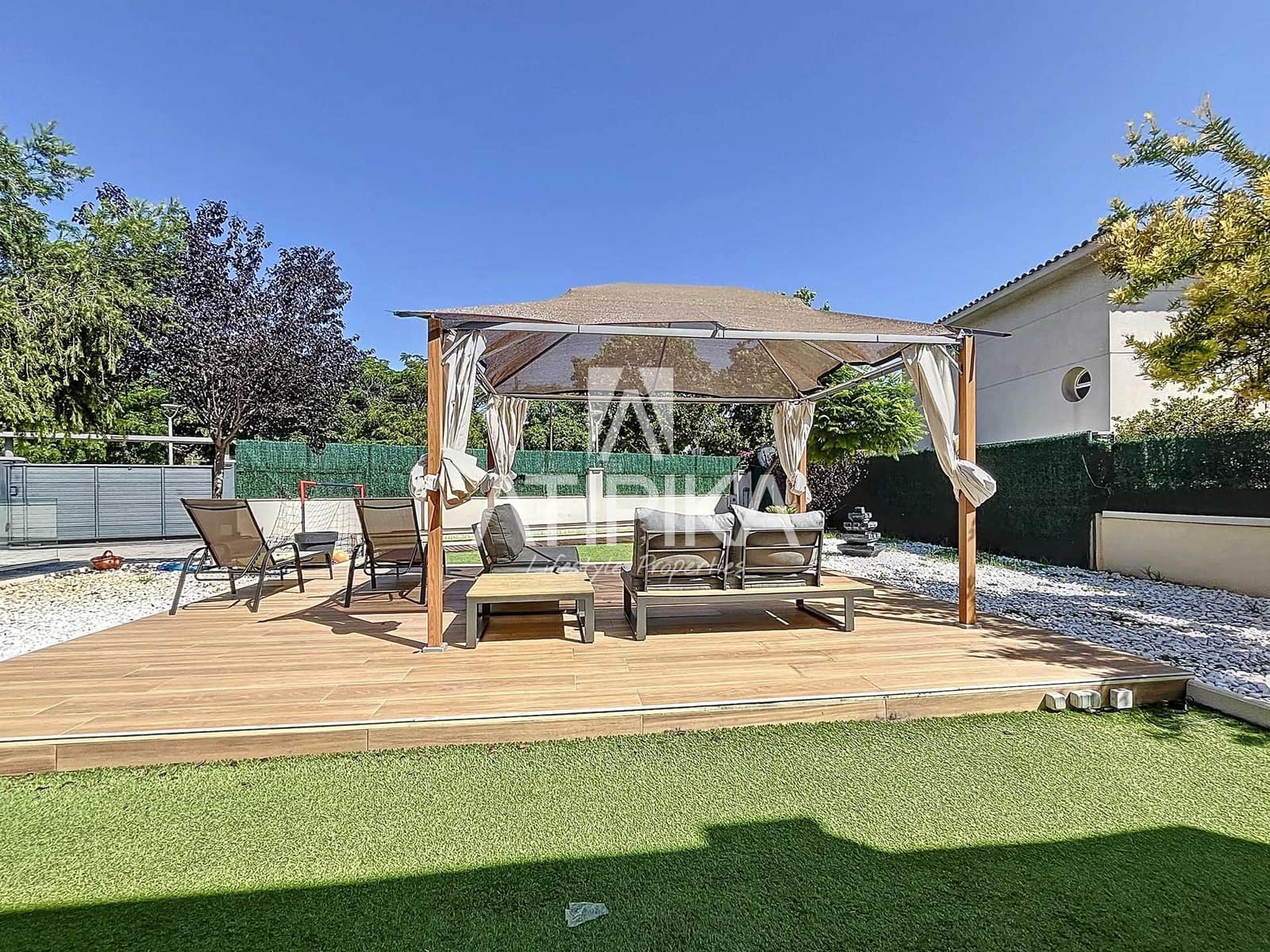 10 soverom Villa til salgs i Cubelles med svømmebasseng - € 798 000 (Ref: 9106219)