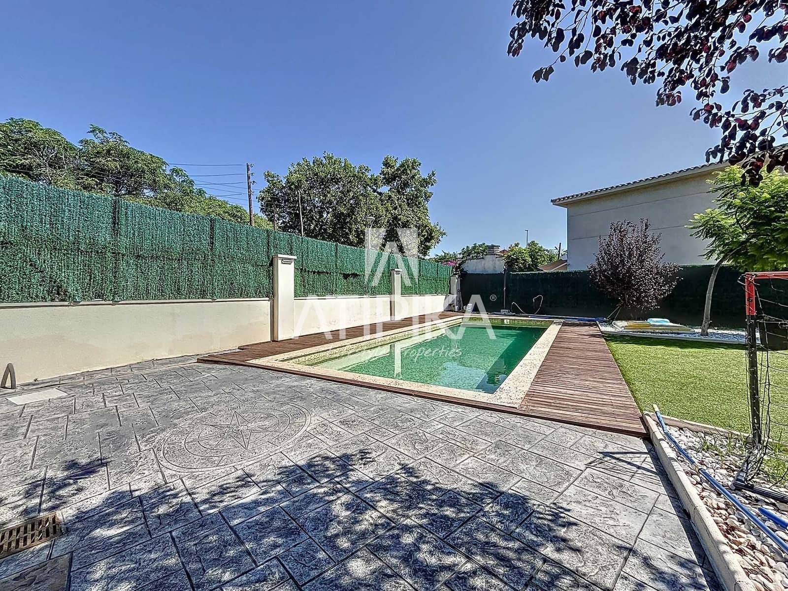 10 soverom Villa til salgs i Cubelles med svømmebasseng - € 798 000 (Ref: 9106219)