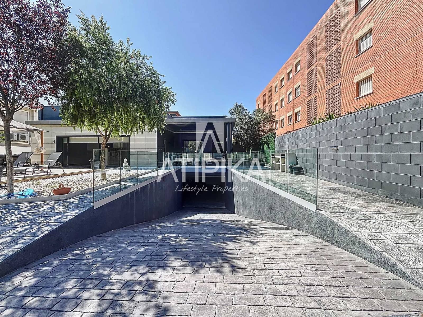 10 soverom Villa til salgs i Cubelles med svømmebasseng - € 798 000 (Ref: 9106219)