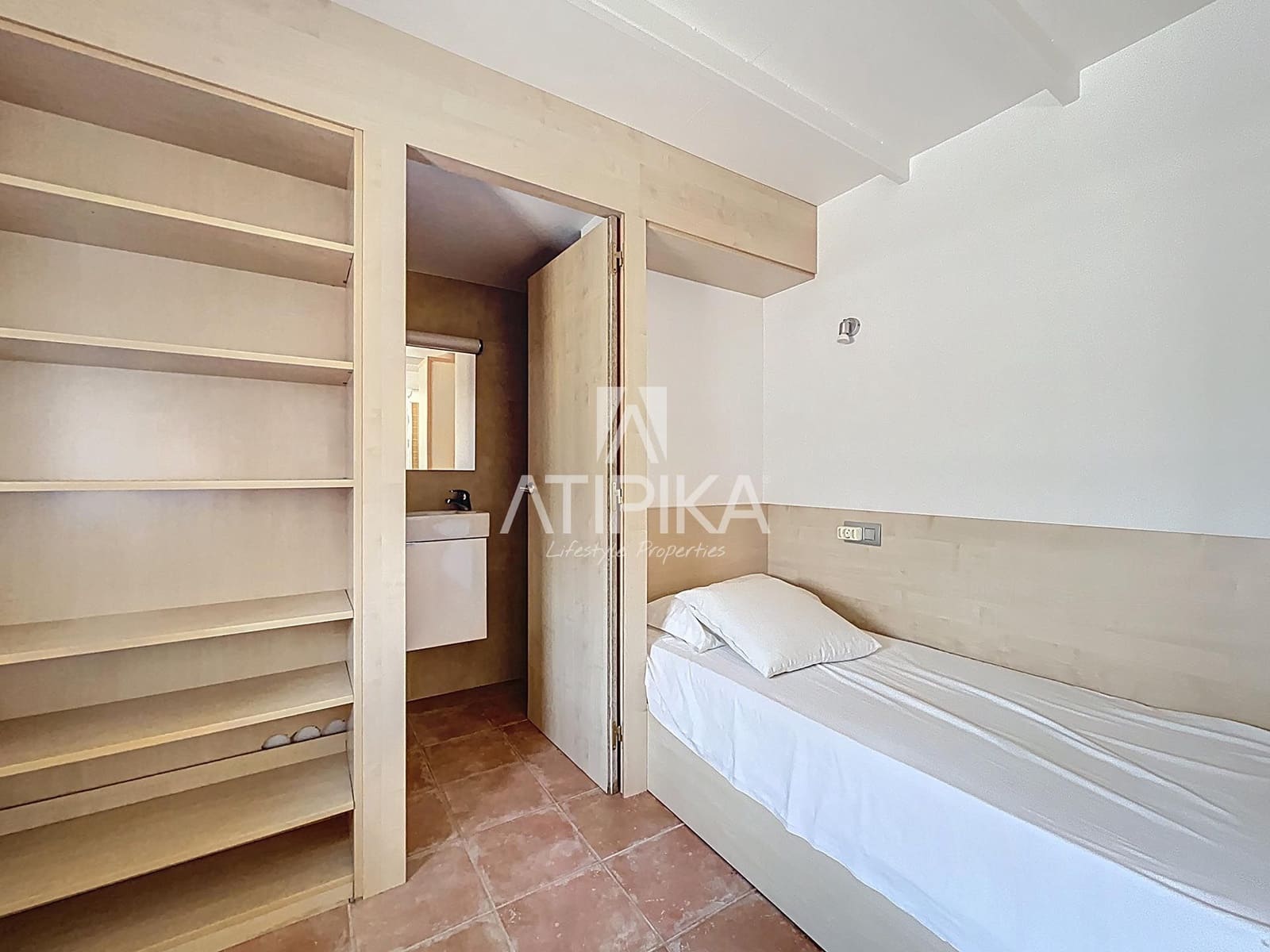 6 soveværelse Finca/Landehus til salg i La Granada med swimmingpool - € 1.690.000 (Ref: 9106220)