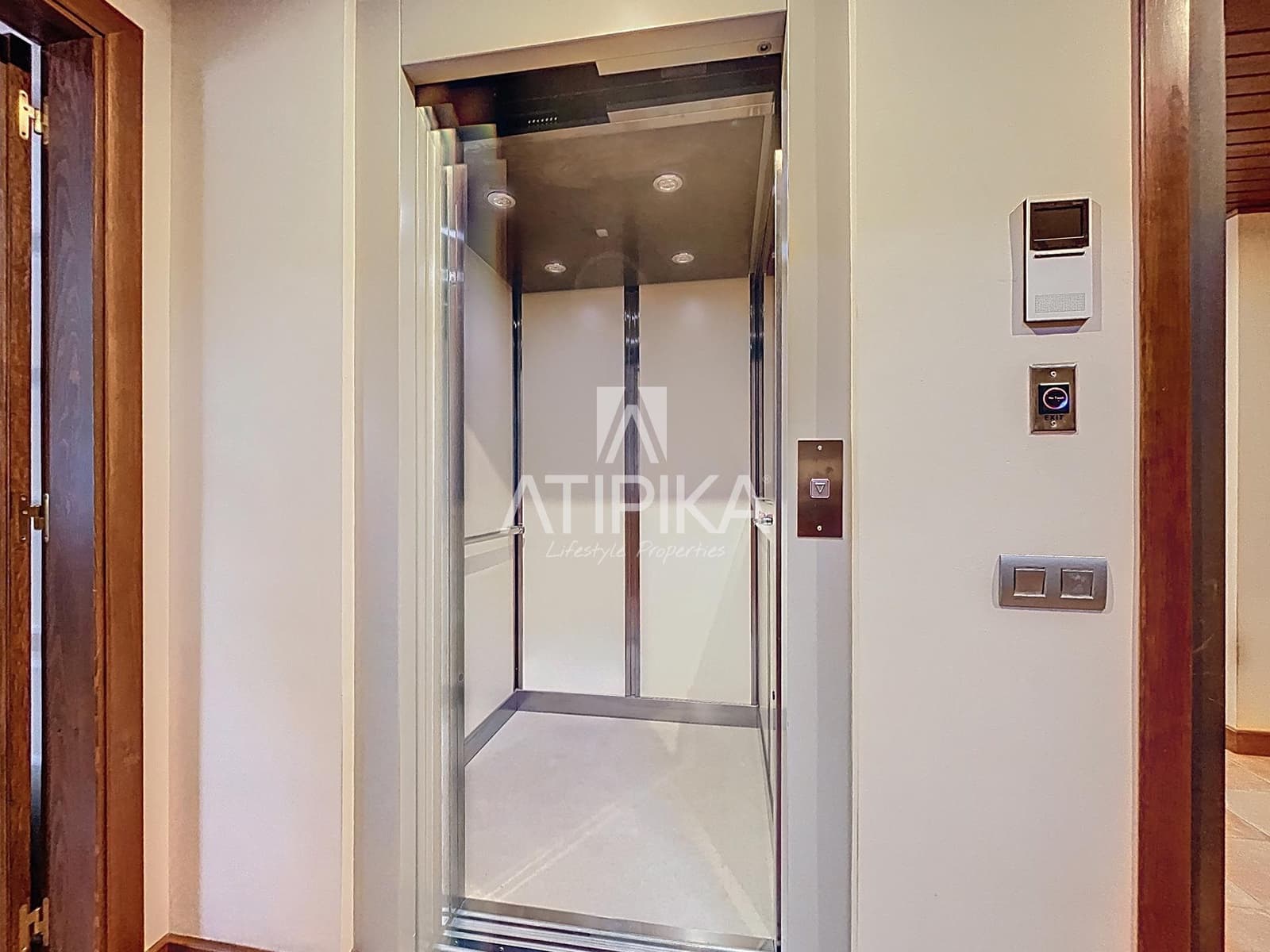 6 soveværelse Finca/Landehus til salg i La Granada med swimmingpool - € 1.690.000 (Ref: 9106220)