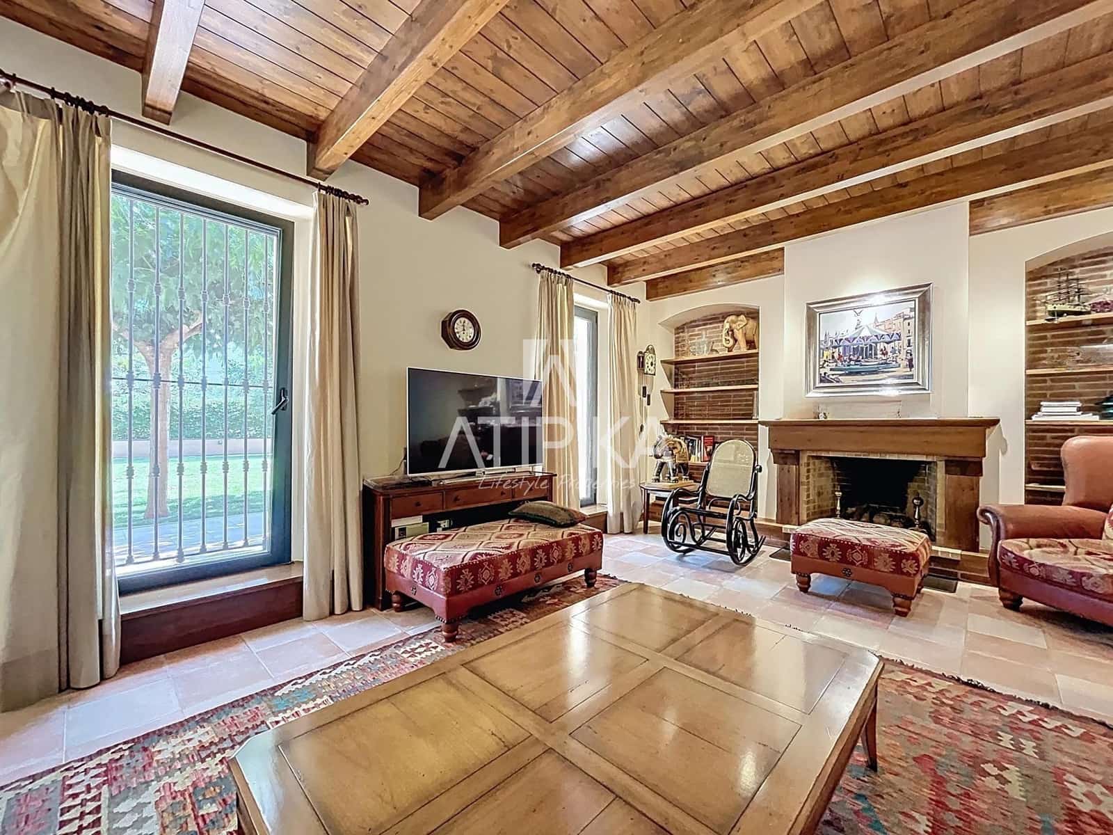 6 soveværelse Finca/Landehus til salg i La Granada med swimmingpool - € 1.690.000 (Ref: 9106220)