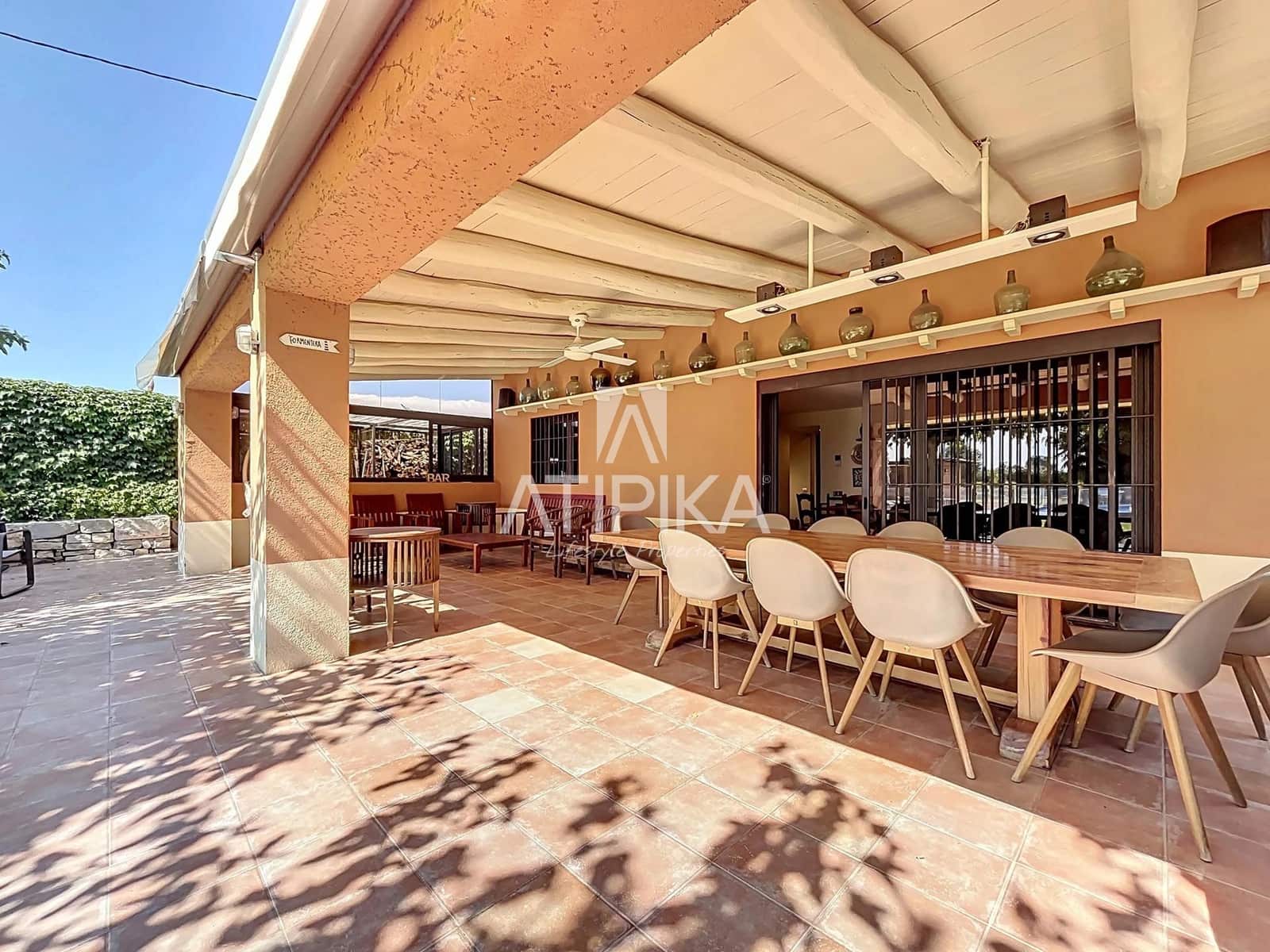 6 soveværelse Finca/Landehus til salg i La Granada med swimmingpool - € 1.690.000 (Ref: 9106220)