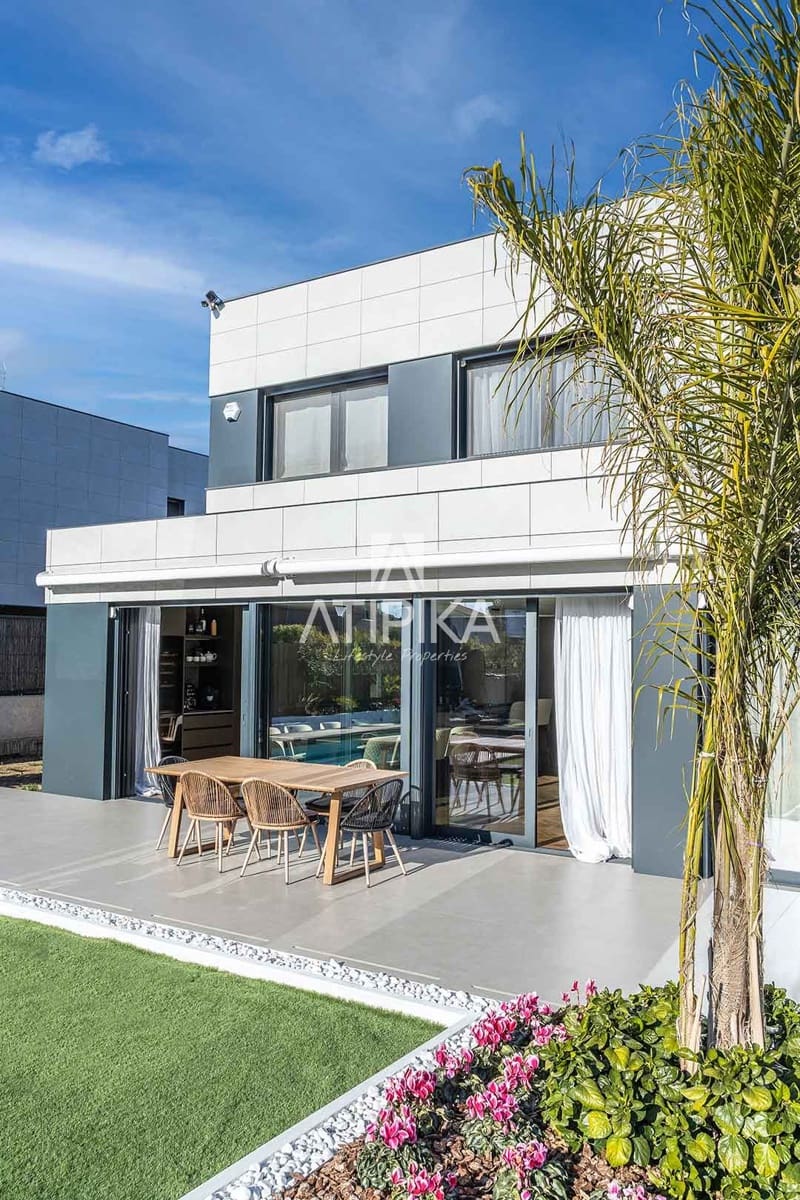 5 sypialnia Willa na sprzedaż w Sant Andreu de Llavaneres z basenem - 2 150 000 € (Ref: 9115696)