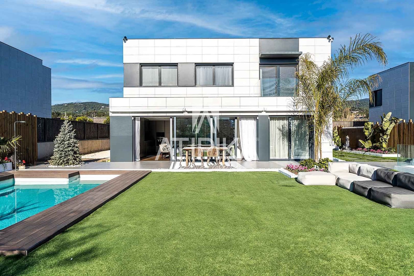 5 sypialnia Willa na sprzedaż w Sant Andreu de Llavaneres z basenem - 2 150 000 € (Ref: 9115696)