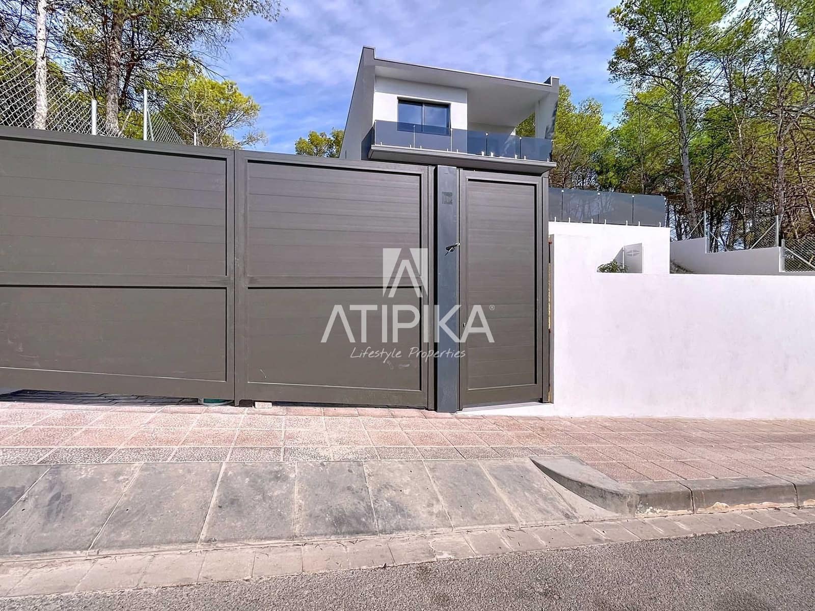 5 soveværelse Villa til salg i Sant Pere de Ribes med swimmingpool - € 1.450.000 (Ref: 9126471)