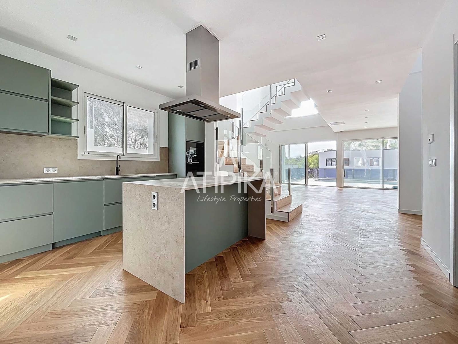 5 soveværelse Villa til salg i Sant Pere de Ribes med swimmingpool - € 1.450.000 (Ref: 9126471)