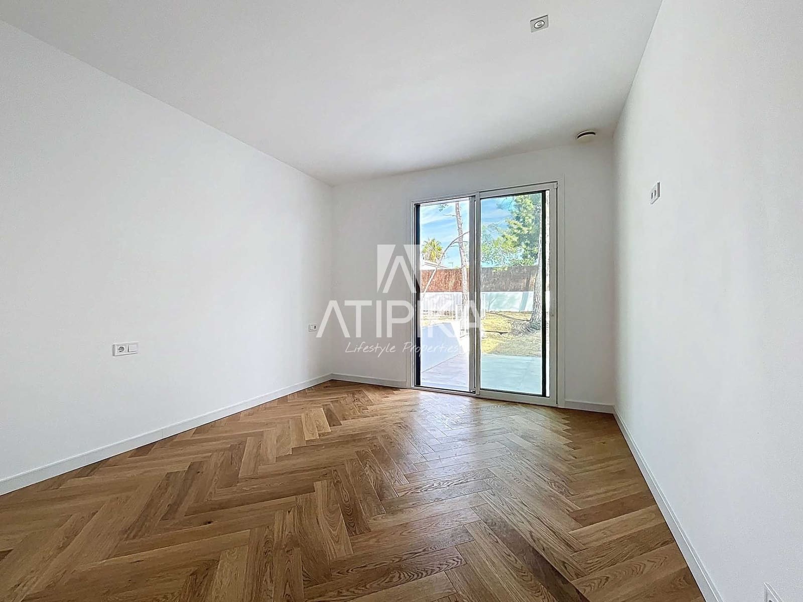 5 soveværelse Villa til salg i Sant Pere de Ribes med swimmingpool - € 1.450.000 (Ref: 9126471)