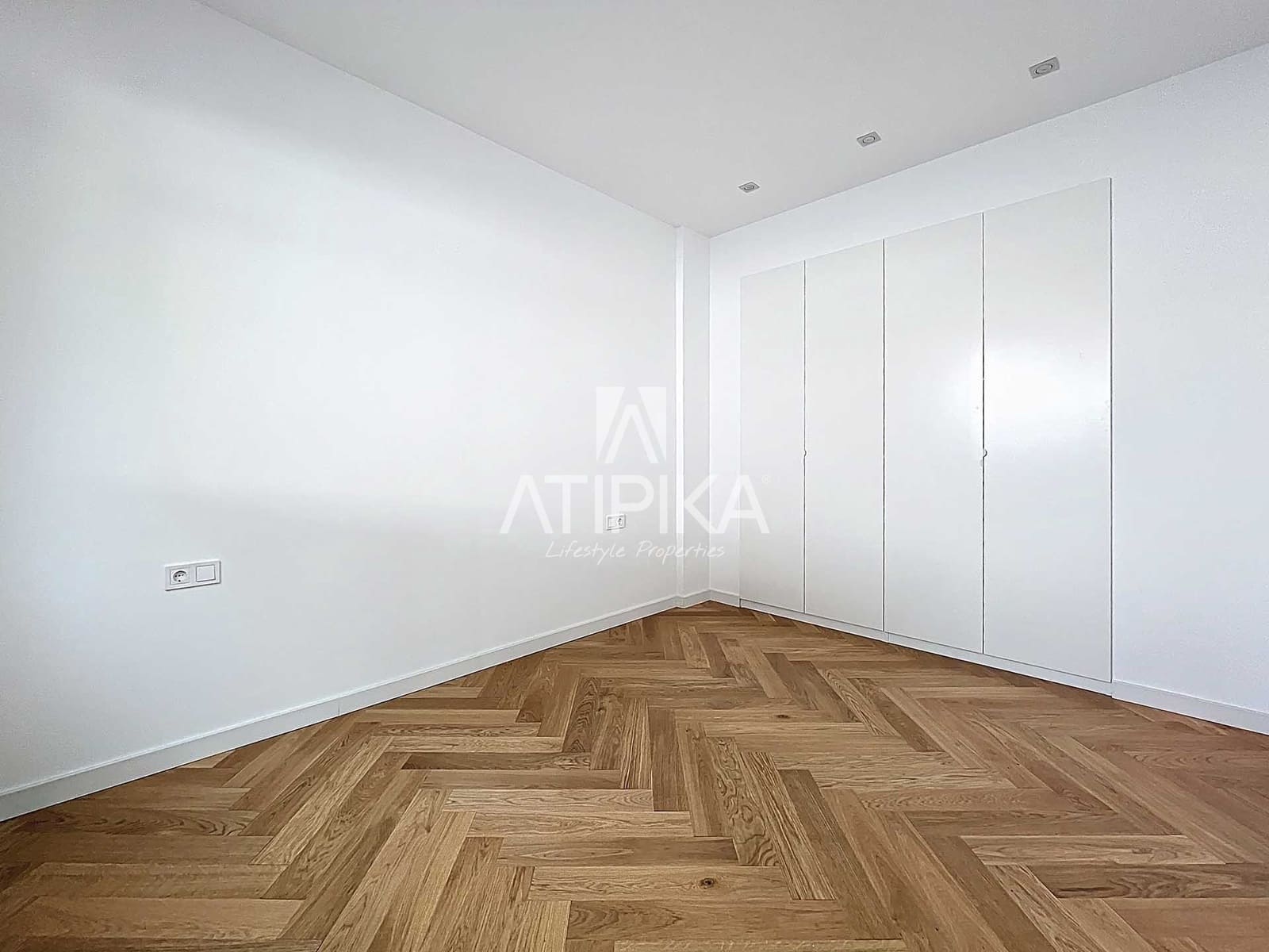 5 soveværelse Villa til salg i Sant Pere de Ribes med swimmingpool - € 1.450.000 (Ref: 9126471)