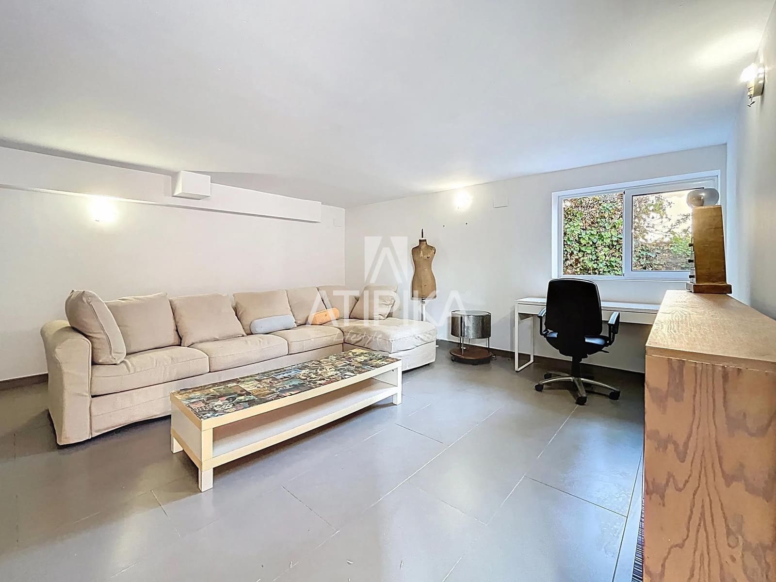 6 sypialnia Willa na sprzedaż w Sitges z basenem - 1 175 000 € (Ref: 9132050)