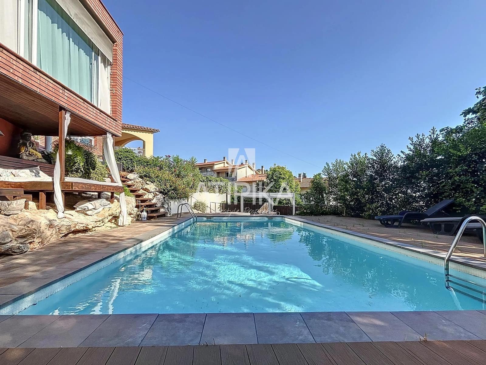 6 sypialnia Willa na sprzedaż w Sitges z basenem - 1 175 000 € (Ref: 9132050)