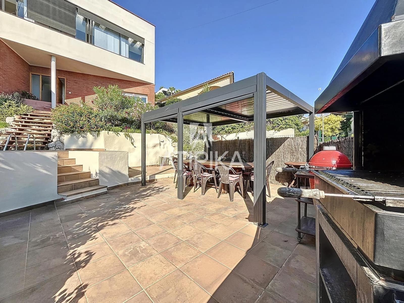 6 sypialnia Willa na sprzedaż w Sitges z basenem - 1 175 000 € (Ref: 9132050)