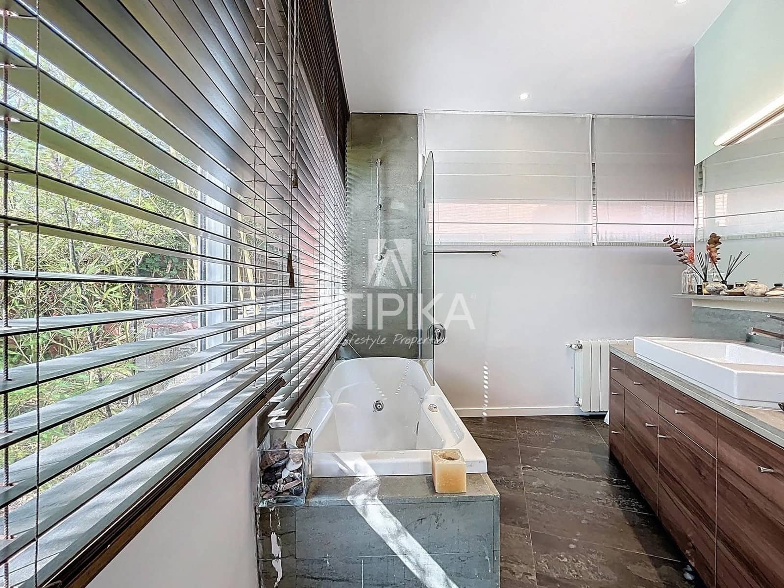 6 sypialnia Willa na sprzedaż w Sitges z basenem - 1 175 000 € (Ref: 9132050)