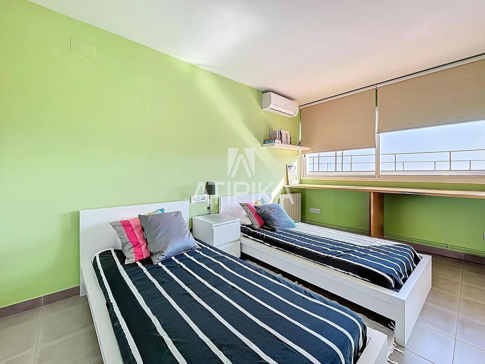 6 sypialnia Willa na sprzedaż w Sitges z basenem - 1 175 000 € (Ref: 9132050)