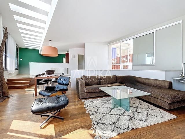 6 makuuhuone Huvila myytävänä paikassa Sitges mukana uima-altaan - 1 175 000 € (Ref: 9132050)