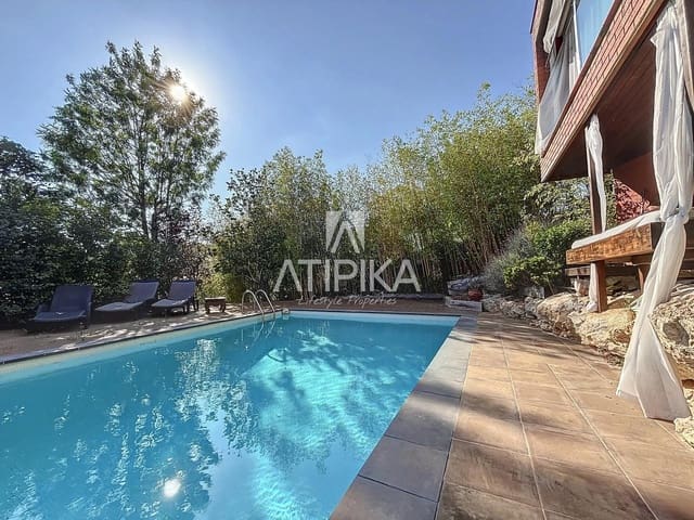 6 makuuhuone Huvila myytävänä paikassa Sitges mukana uima-altaan - 1 175 000 € (Ref: 9132050)