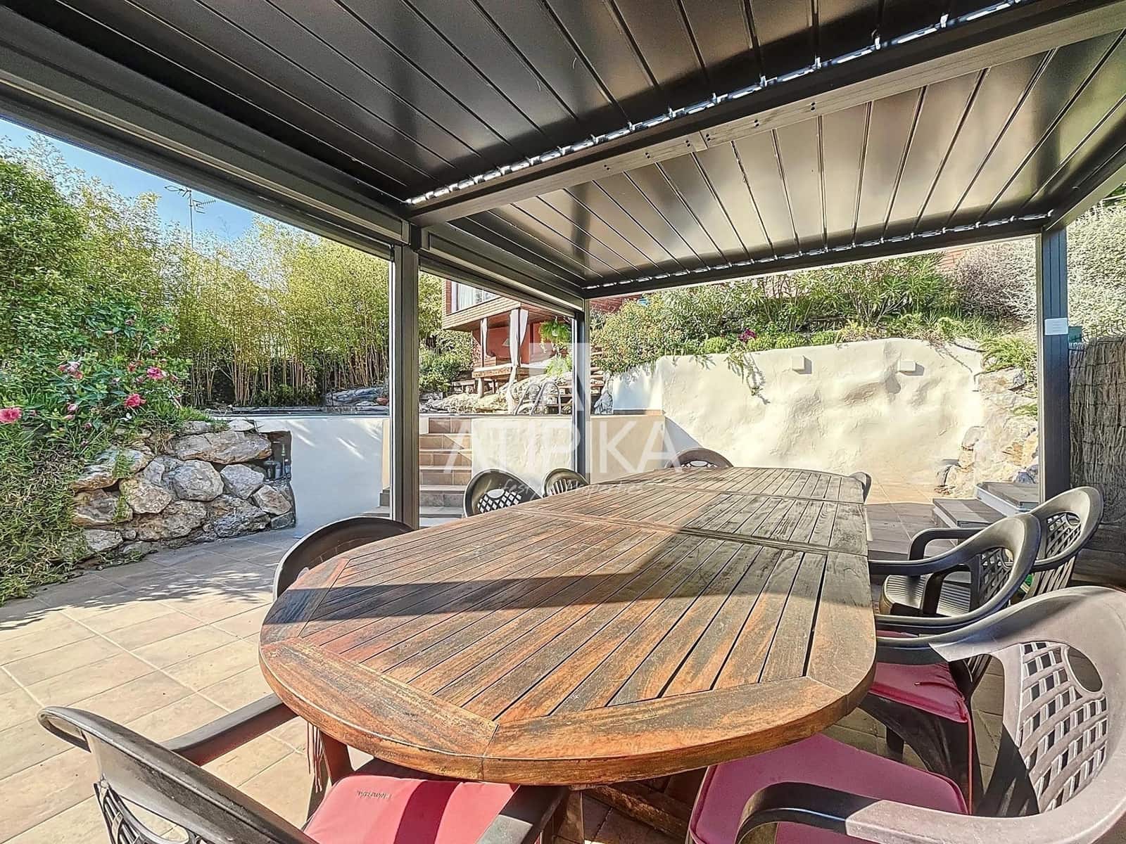 6 sypialnia Willa na sprzedaż w Sitges z basenem - 1 175 000 € (Ref: 9132050)