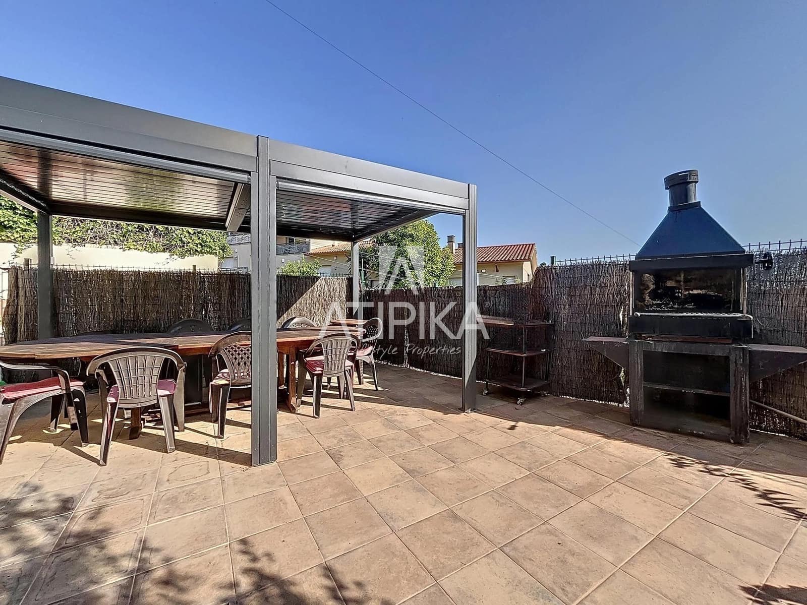 6 sypialnia Willa na sprzedaż w Sitges z basenem - 1 175 000 € (Ref: 9132050)