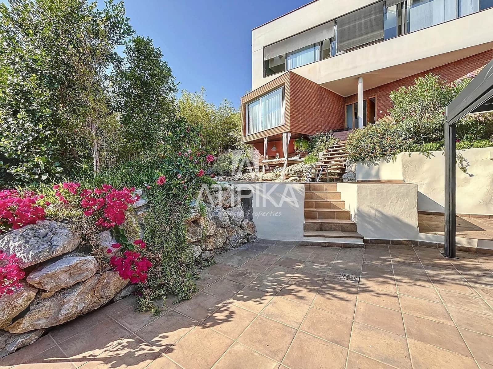 6 sypialnia Willa na sprzedaż w Sitges z basenem - 1 175 000 € (Ref: 9132050)