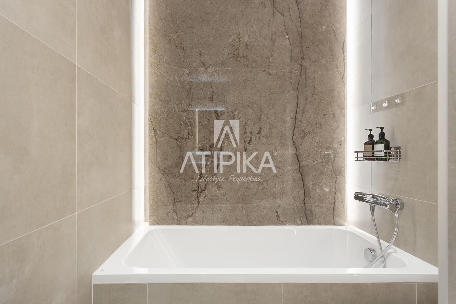 3 bedroom Apartment for sale in Barcelona city - € 1,250,000 (Ref: 9132052)