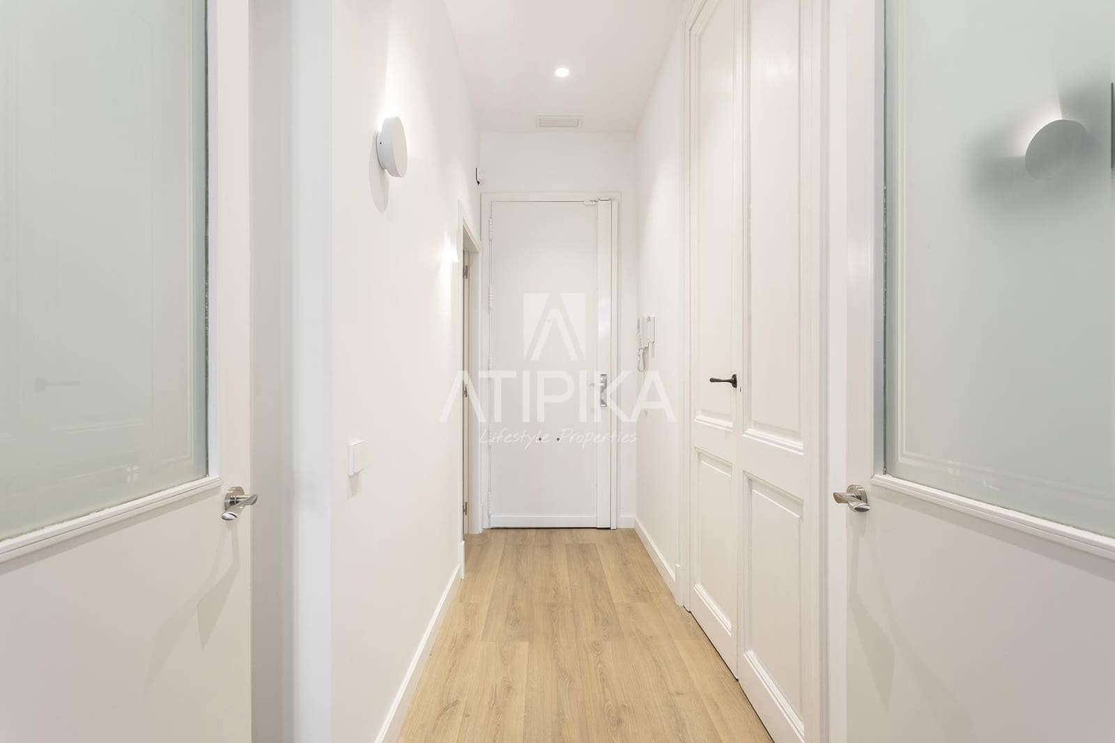 3 bedroom Apartment for sale in Barcelona city - € 1,250,000 (Ref: 9132052)