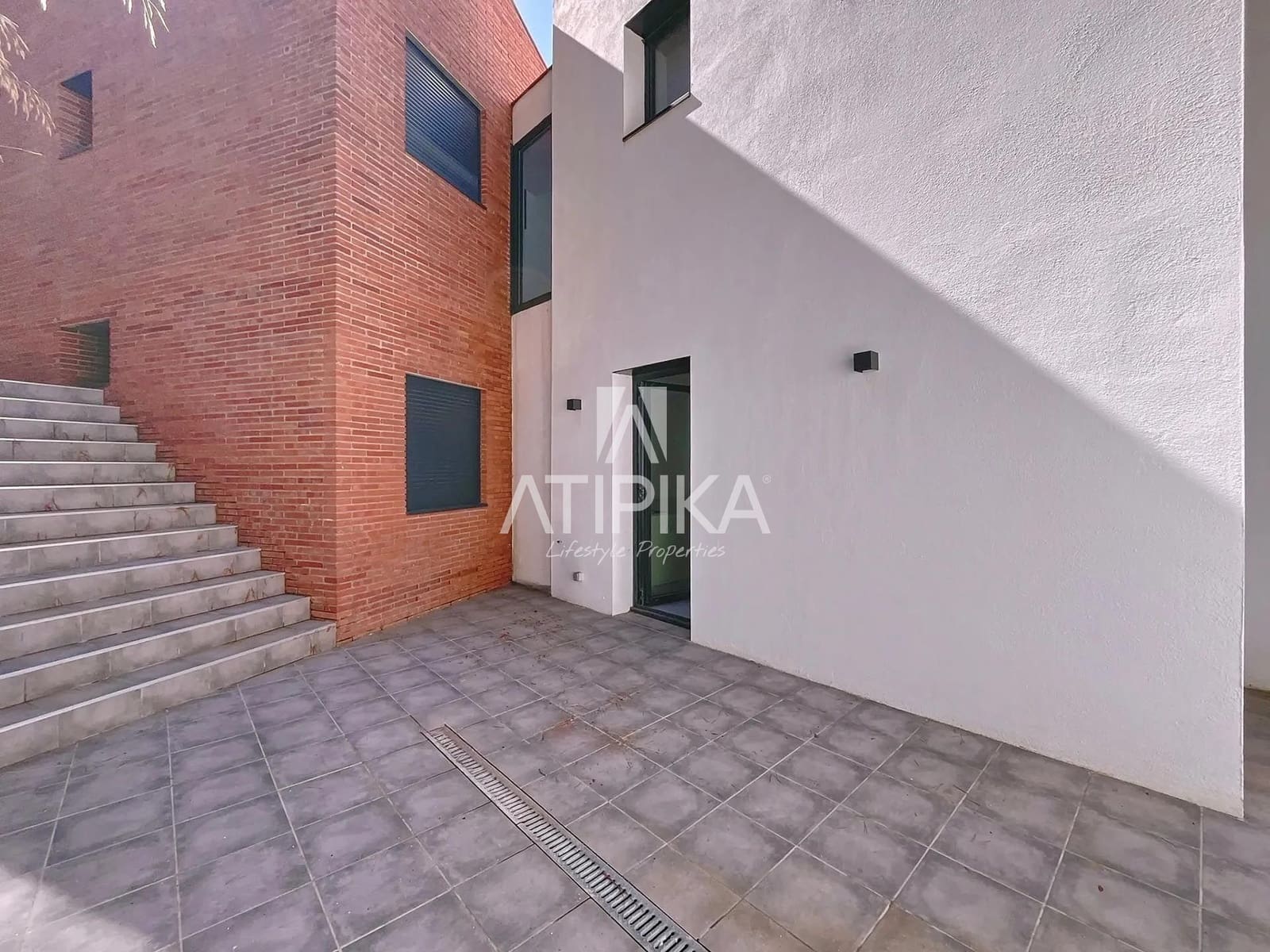 5 soveværelse Villa til salg i Vallromanes med swimmingpool - € 790.000 (Ref: 9153574)