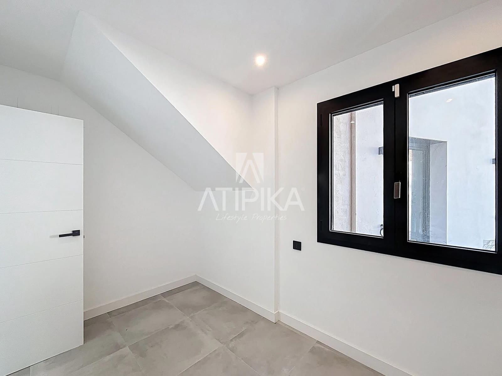 5 soveværelse Villa til salg i Vallromanes med swimmingpool - € 790.000 (Ref: 9153574)