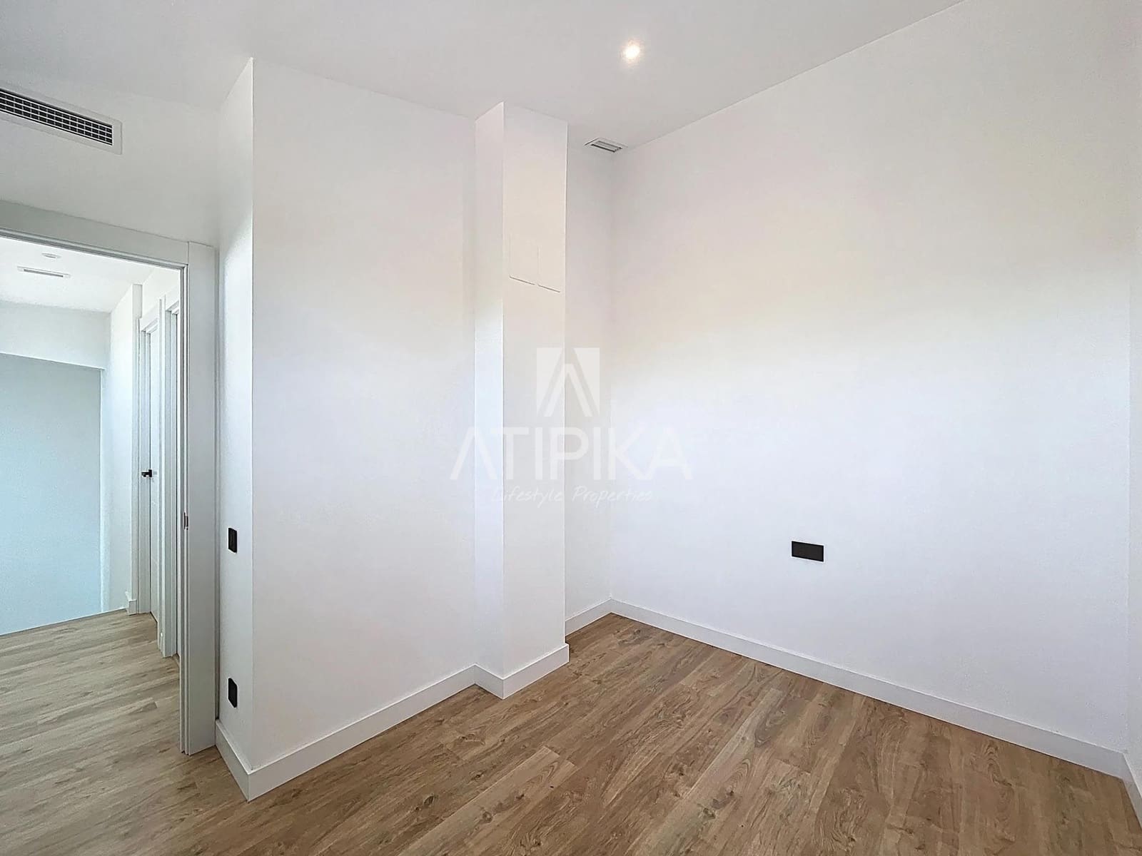 5 soveværelse Villa til salg i Vallromanes med swimmingpool - € 790.000 (Ref: 9153574)