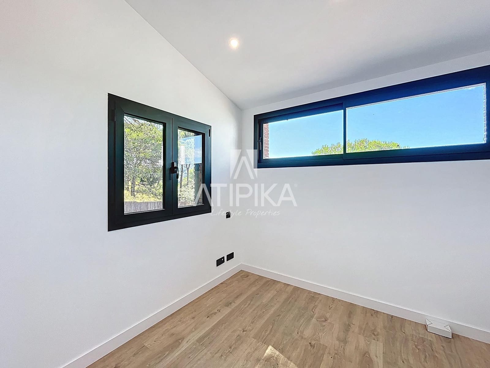 5 soveværelse Villa til salg i Vallromanes med swimmingpool - € 790.000 (Ref: 9153574)