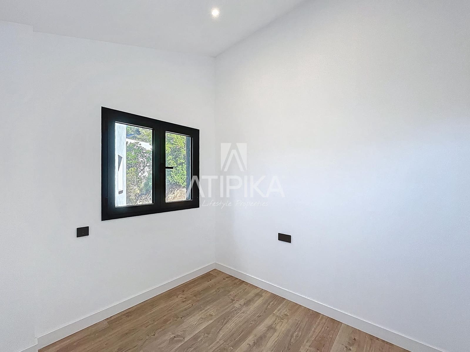 5 soveværelse Villa til salg i Vallromanes med swimmingpool - € 790.000 (Ref: 9153574)