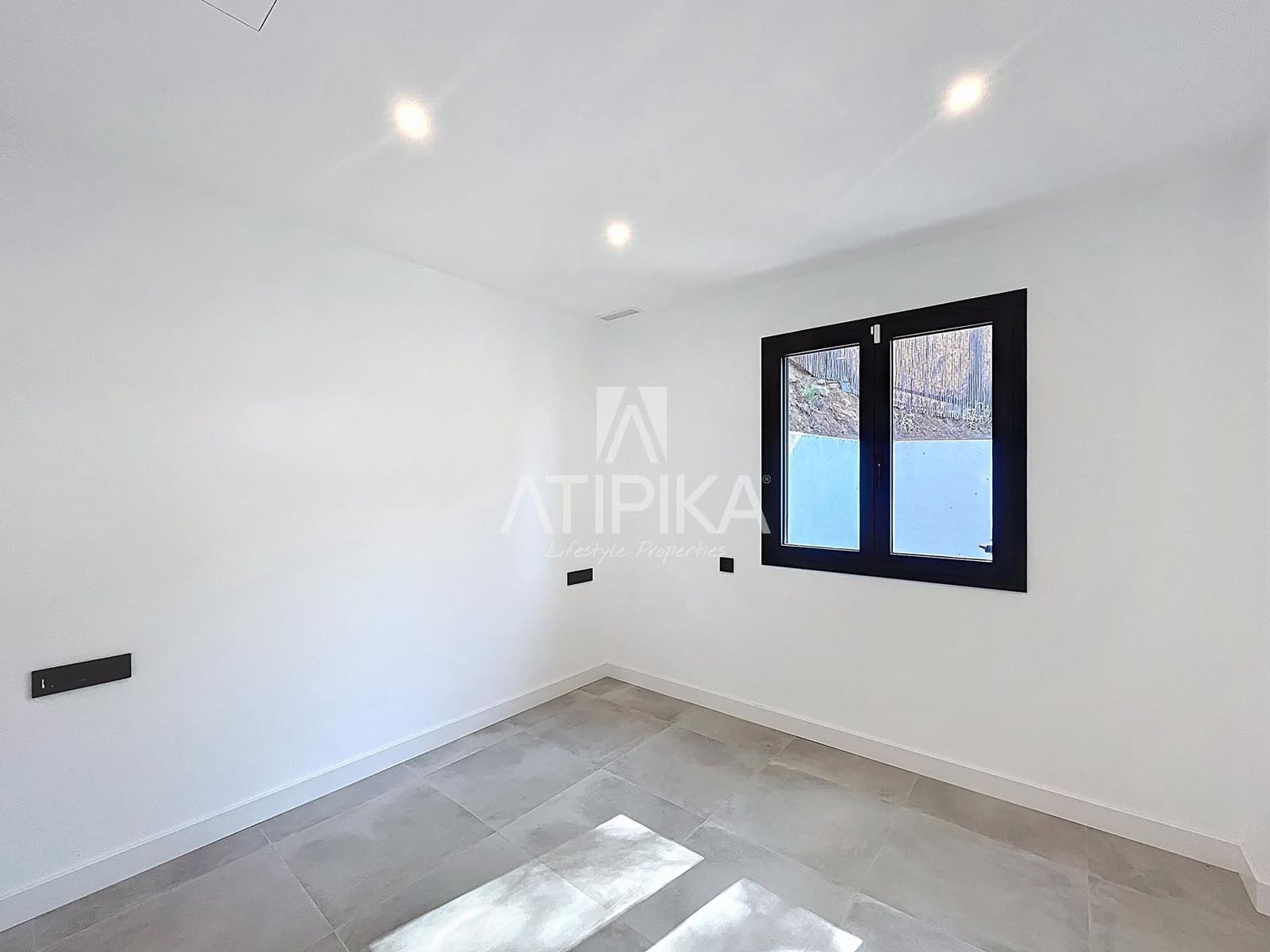 5 soveværelse Villa til salg i Vallromanes med swimmingpool - € 790.000 (Ref: 9153574)