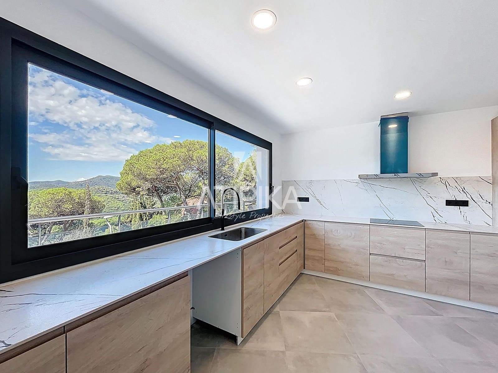 5 soveværelse Villa til salg i Vallromanes med swimmingpool - € 790.000 (Ref: 9153574)