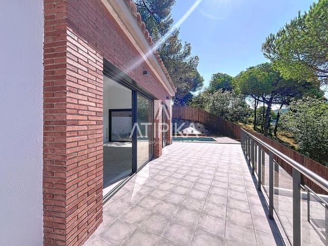 5 soveværelse Villa til salg i Vallromanes med swimmingpool - € 790.000 (Ref: 9153574)