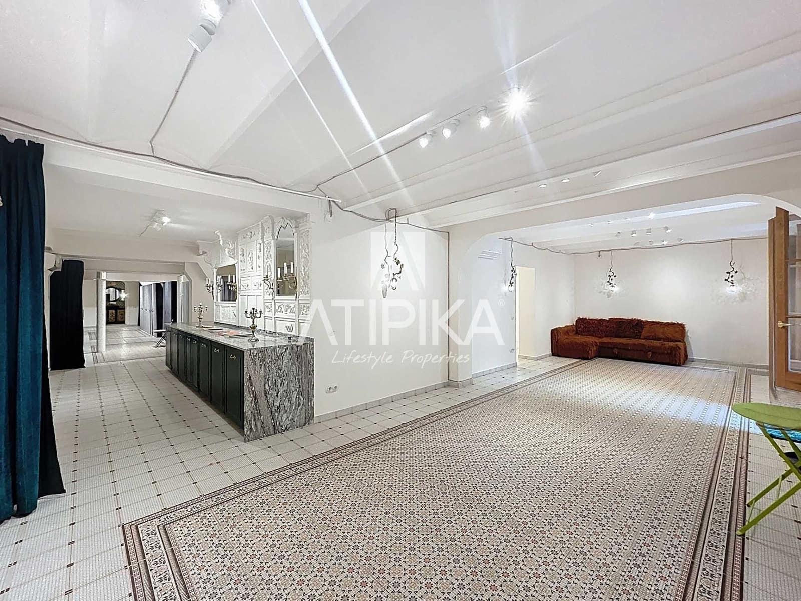 Oficina de 7 habitaciones en Barcelona ciudad en alquiler - 8.000 € (Ref: 9186616)