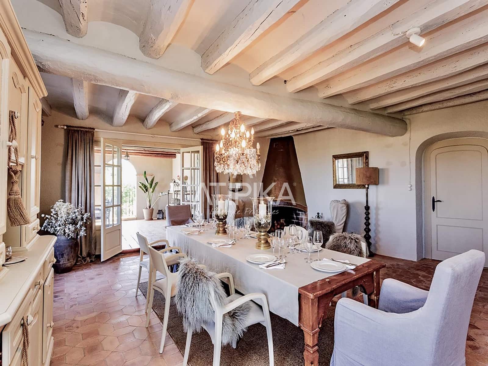 8 soveværelse Finca/Landehus til salg i Castellvi de la Marca med swimmingpool - € 995.000 (Ref: 9187970)