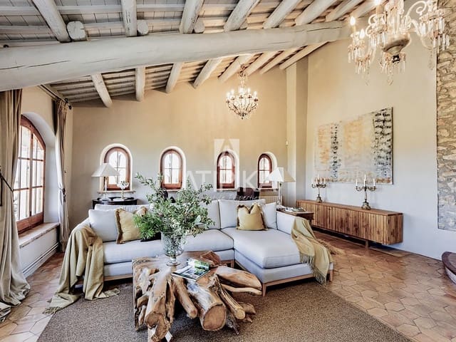 8 bedroom Finca/Country House for sale in Castellví de la Marca with pool - € 995,000 (Ref: 9187970)