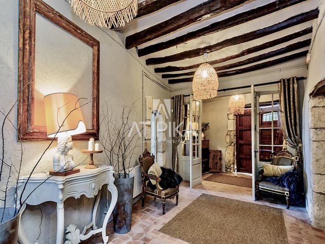 8 bedroom Finca/Country House for sale in Castellví de la Marca with pool - € 995,000 (Ref: 9187970)