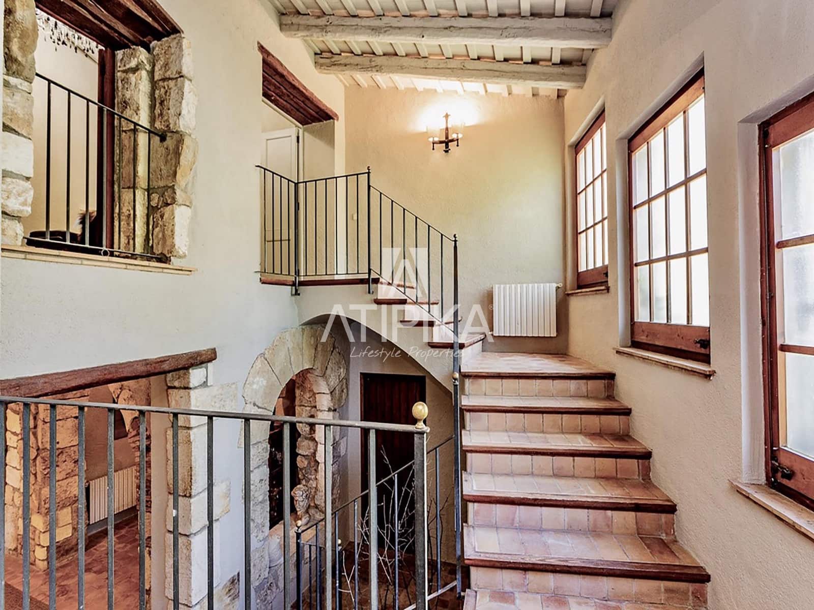 8 soveværelse Finca/Landehus til salg i Castellvi de la Marca med swimmingpool - € 995.000 (Ref: 9187970)