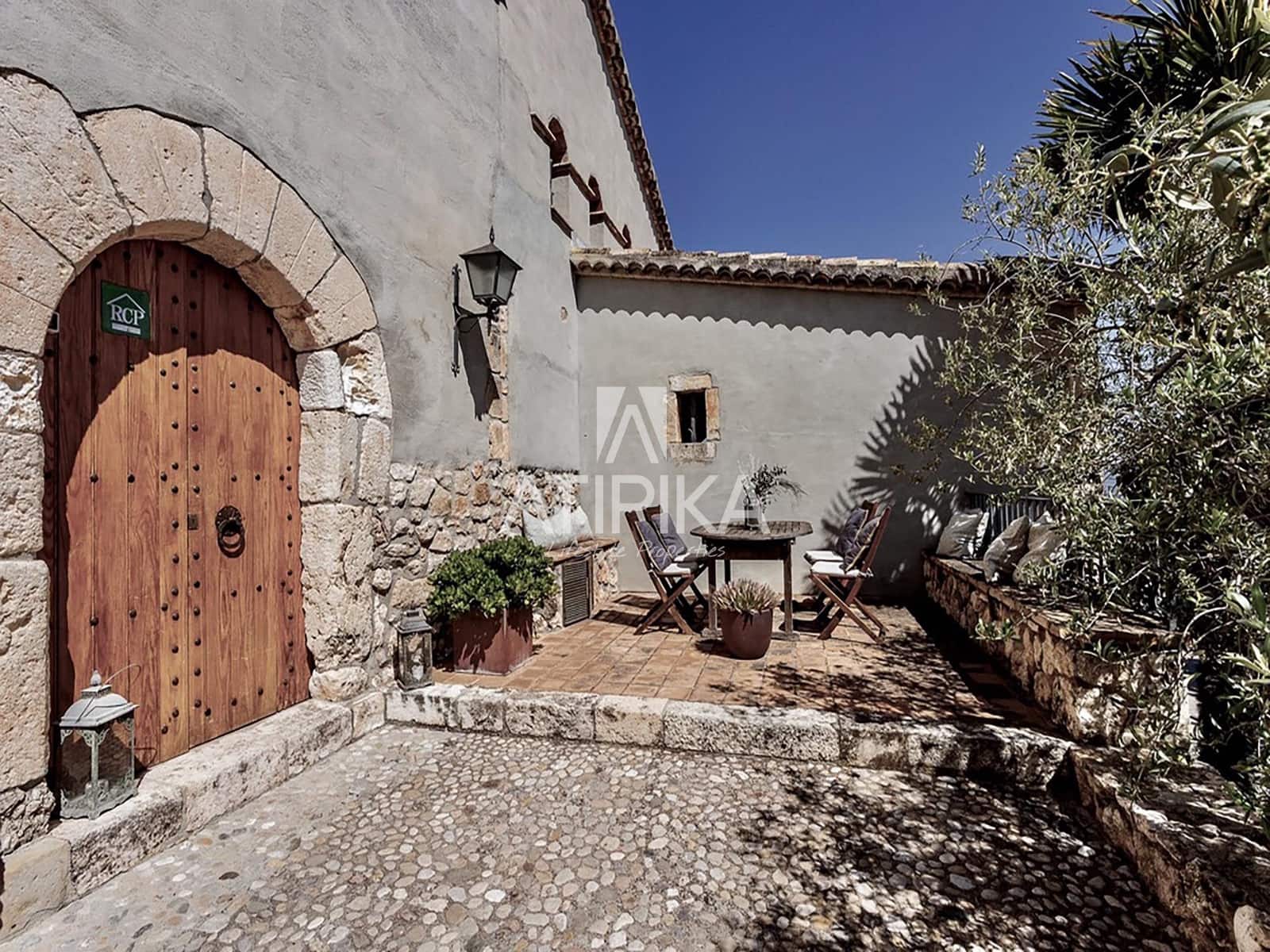 8 soveværelse Finca/Landehus til salg i Castellvi de la Marca med swimmingpool - € 995.000 (Ref: 9187970)