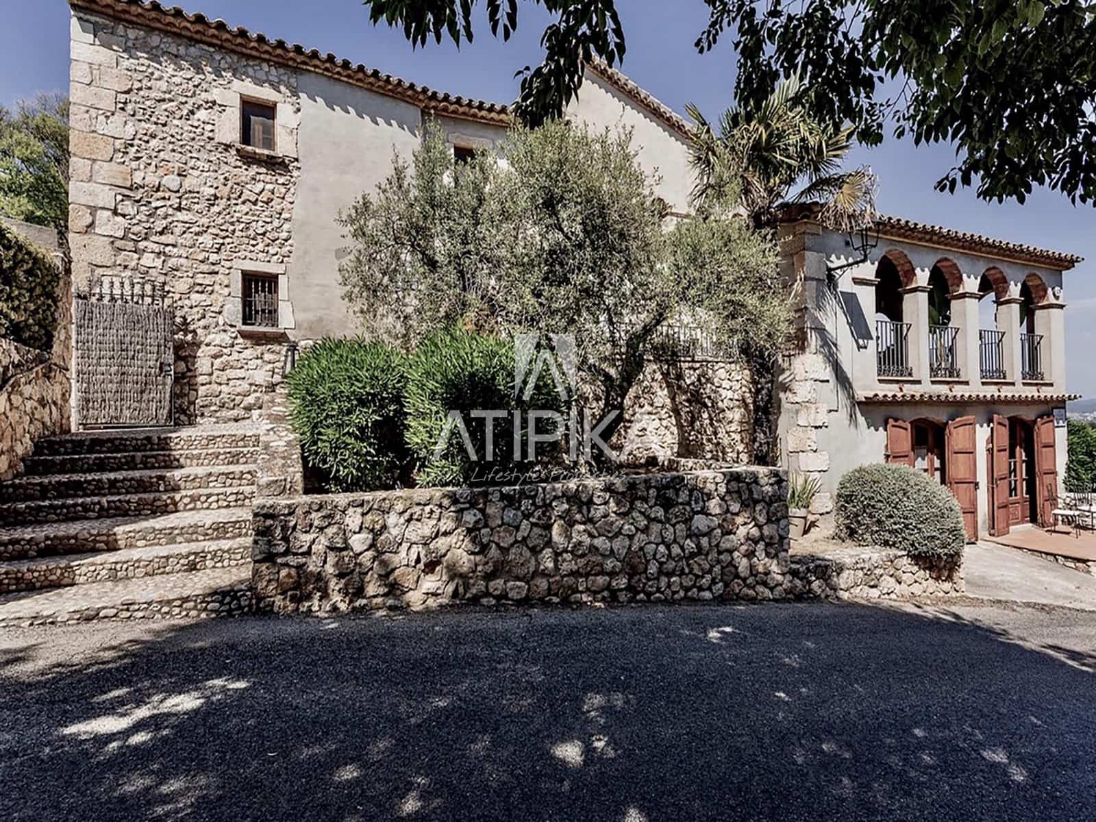 8 soveværelse Finca/Landehus til salg i Castellvi de la Marca med swimmingpool - € 995.000 (Ref: 9187970)