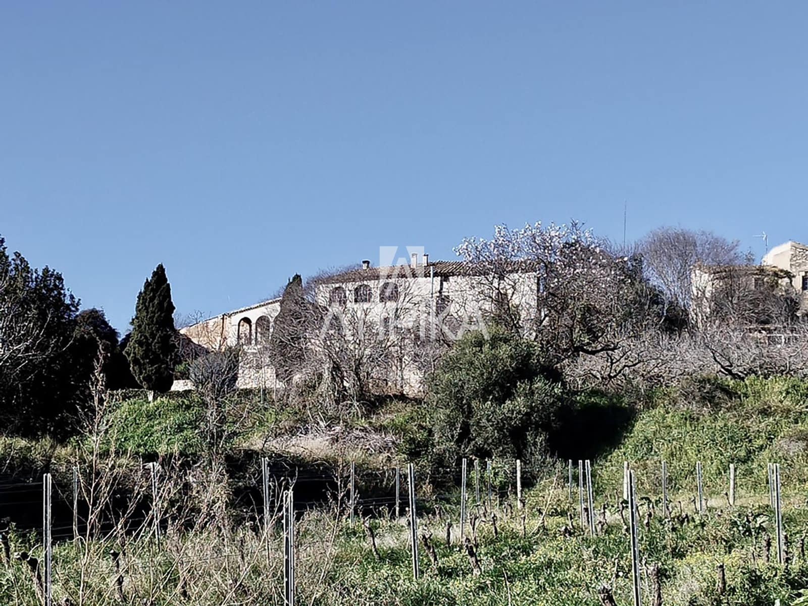 8 soveværelse Finca/Landehus til salg i Castellvi de la Marca med swimmingpool - € 995.000 (Ref: 9187970)